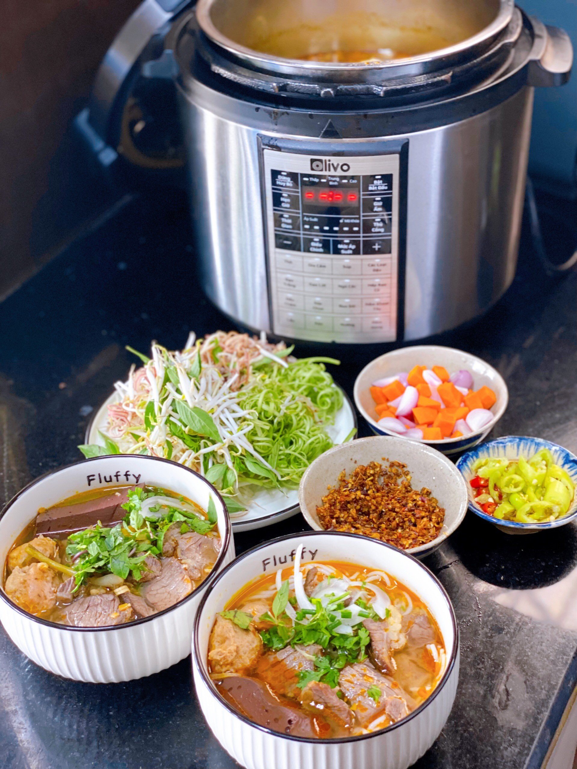 làm bún bò Huế bằng nồi áp suất điện OLIVO PC60