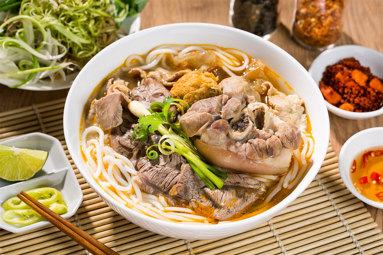 làm bún bò Huế bằng nồi áp suất điện OLIVO PC60