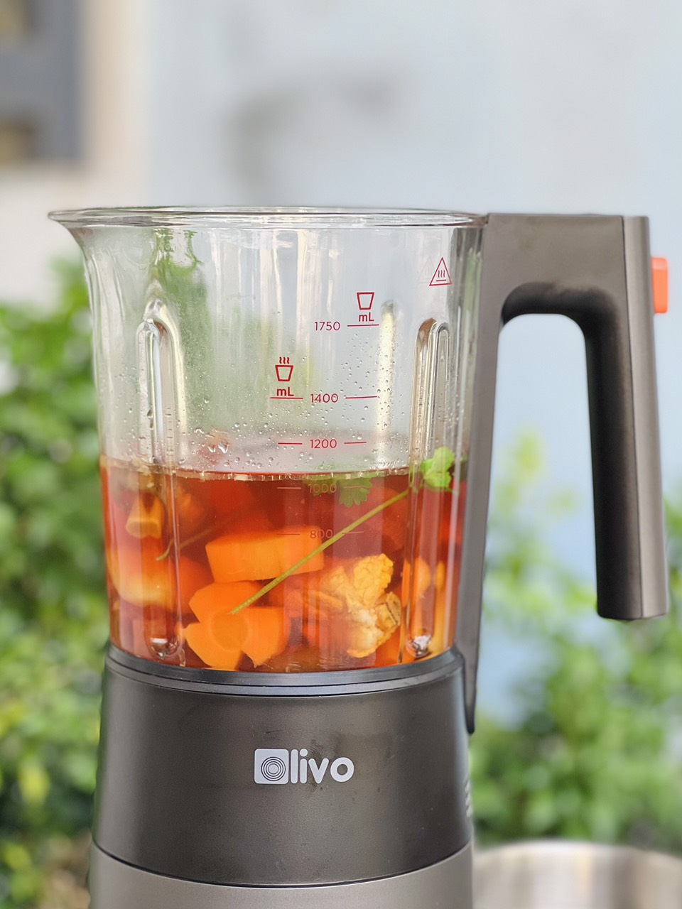 Canh sườn hầm rau củ cùng máy xay nấu đa năng OLIVO X24 PRO
